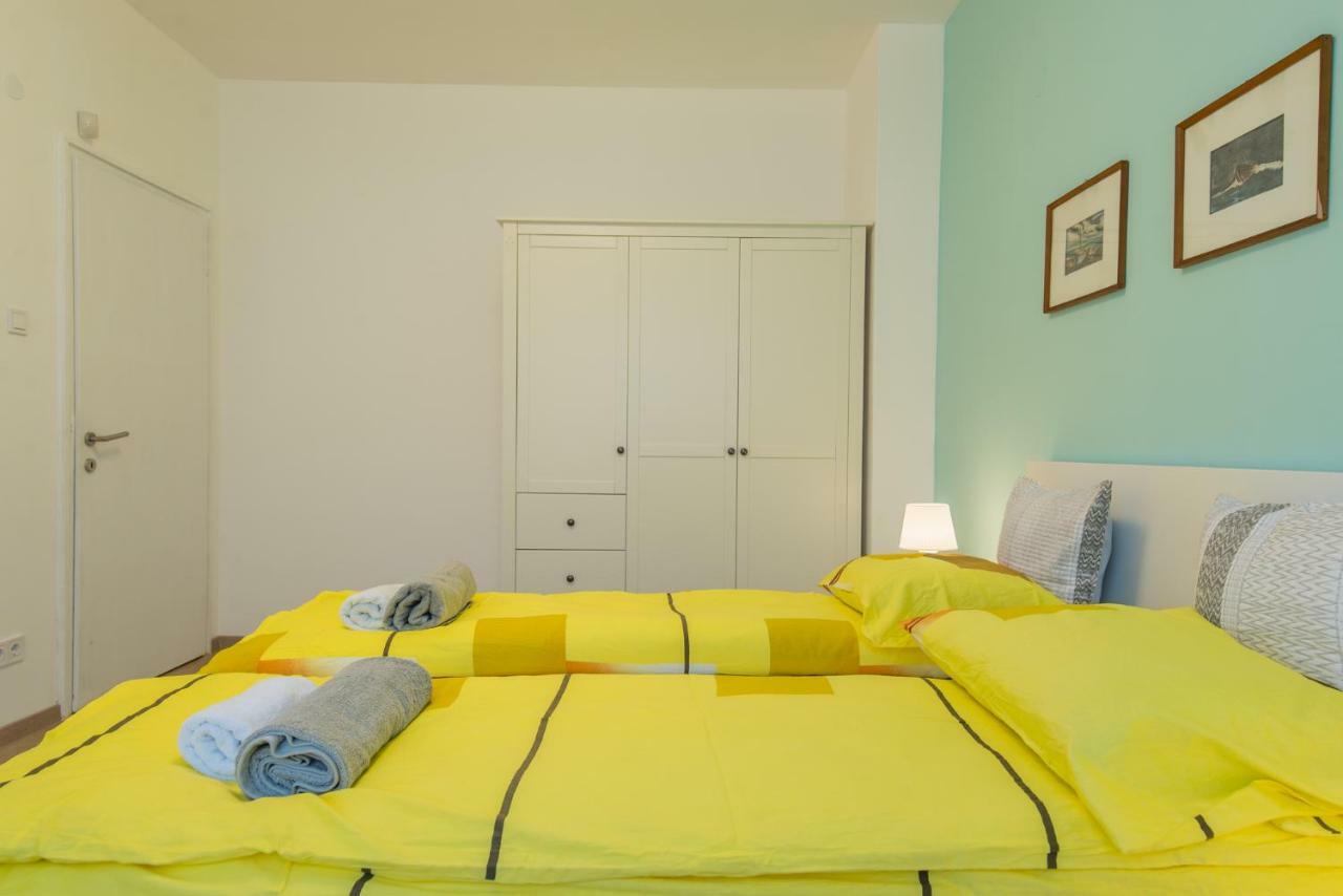 Chic And Spacious Apartment In Central Sofia - Patriarh Evtimiy By Flat Mаnager Exteriör bild