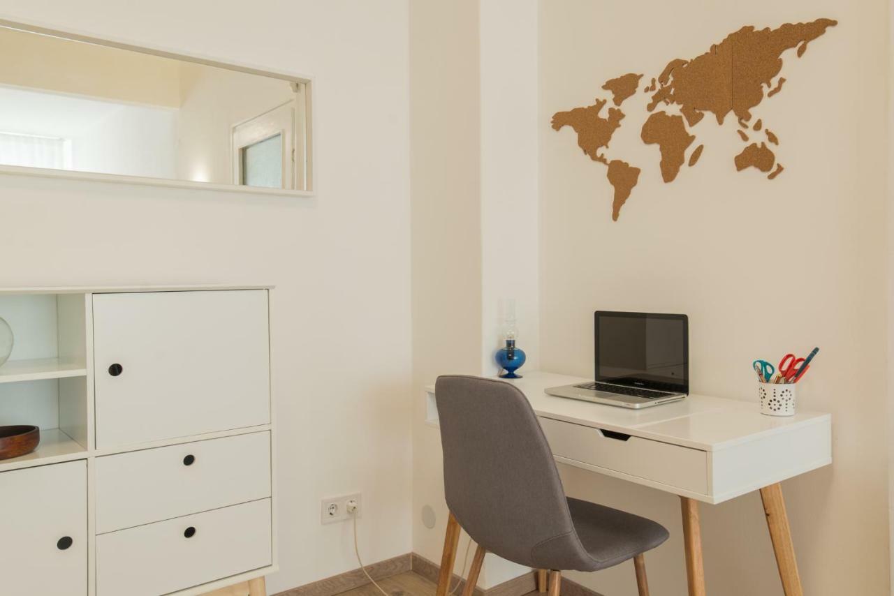 Chic And Spacious Apartment In Central Sofia - Patriarh Evtimiy By Flat Mаnager Exteriör bild